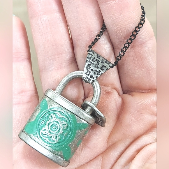 Anthropologie Antiqued Boho Faux Lock Ornament RARE - Picture 1 of 5